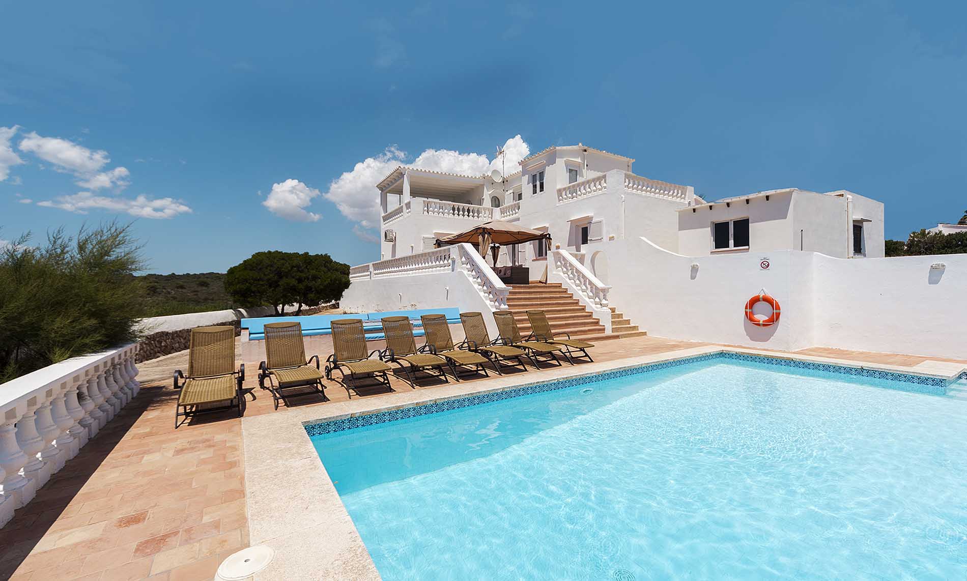 Impressionnante villa côtière à Es Canutell
