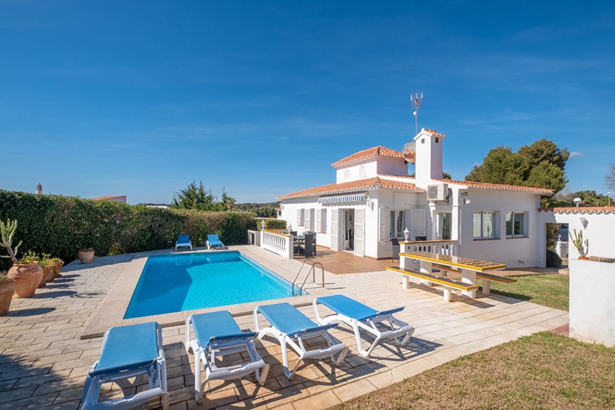 Villas avec piscine à Es Canutells